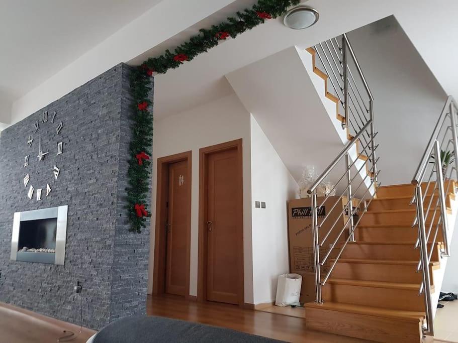 Mezonetovy Apartman V Centre Novej Dubnice Ilava Екстериор снимка