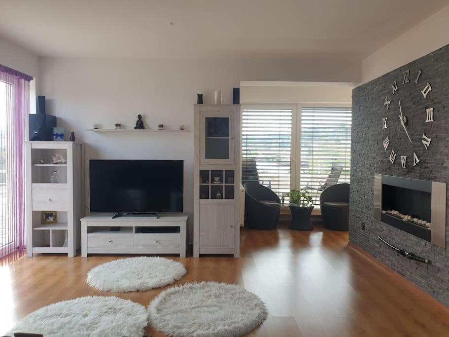 Mezonetovy Apartman V Centre Novej Dubnice Ilava Екстериор снимка